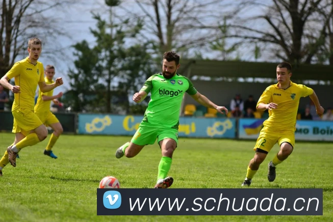 巴萨中文官网最新动态:球队赛季前瞻与阵容解析